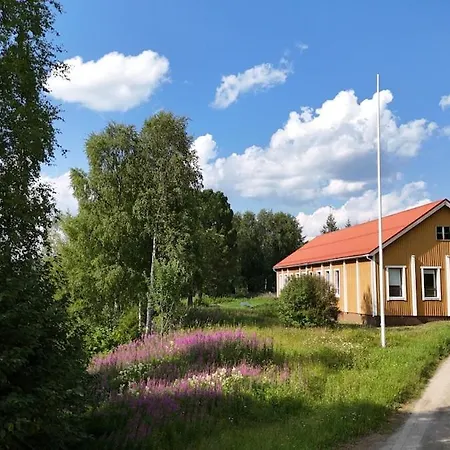 Full Cottage, Pay Per Rooms, 1-5Persons 1Room, 6-9Persons 2Rooms, 9-13Persons 3Rooms Lägenhet Rovaniemi
