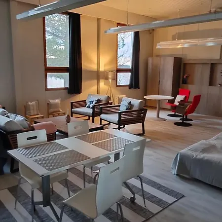 Lägenhet Full Cottage, Pay Per Rooms, 1-5Persons 1Room, 6-9Persons 2Rooms, 9-13Persons 3Rooms *